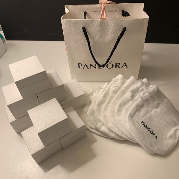 PANDORA ジュエリーボックス Pandora - #Pandora のジュエリーボックスにあなたの大切な